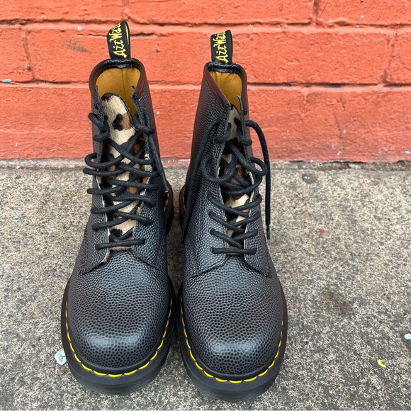 Dr. Martens x Stussy 1460 Leopard 8-Eyelet Boot - Picture 3 of 9